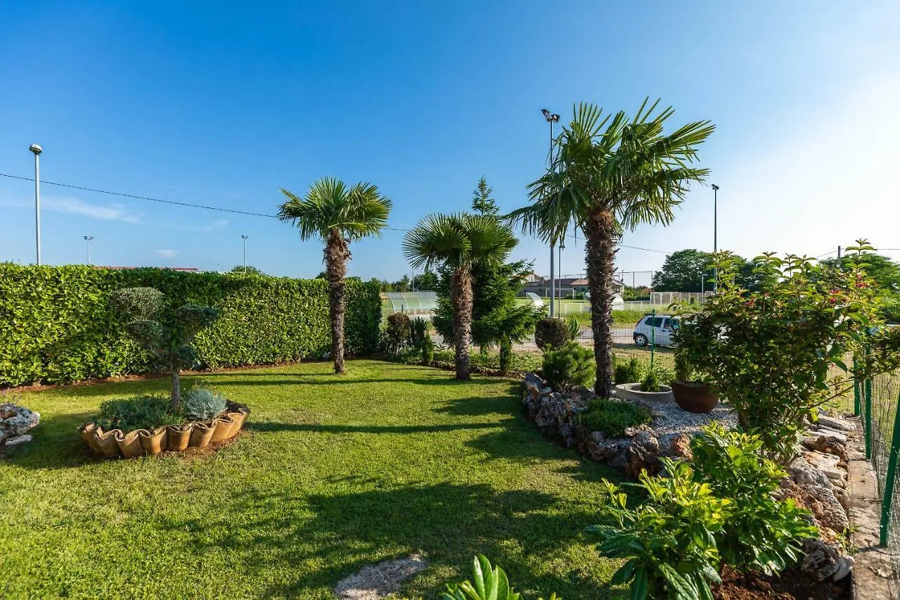 Holiday Home Ana Kanfanar Croatia